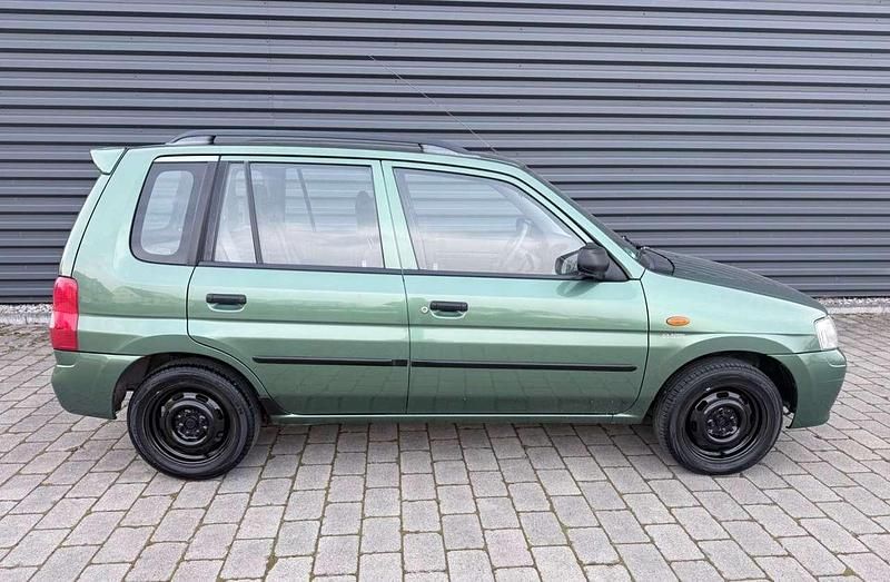Gebraucht Mazda Demio Exclusive 75 PS (55 kW) 2001 Grün Kleinwagen