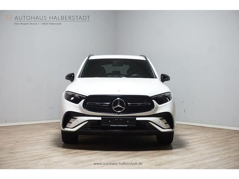 Gebraucht Mercedes GLC300 269 PS (197 kW) 2024 Polarweiss SUV