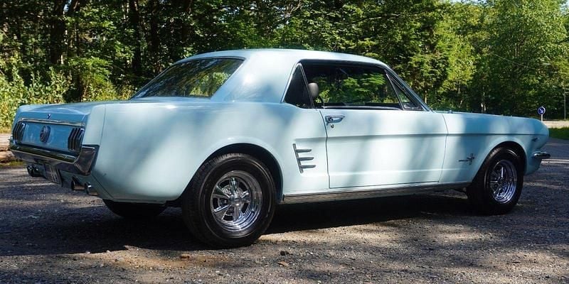 Usata Ford Mustang 220 CV (161 kW) 1966 Blu Berlina