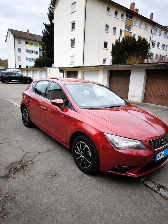 Gebraucht Seat Leon 140 PS (102 kW) 2013 Rot Limousine