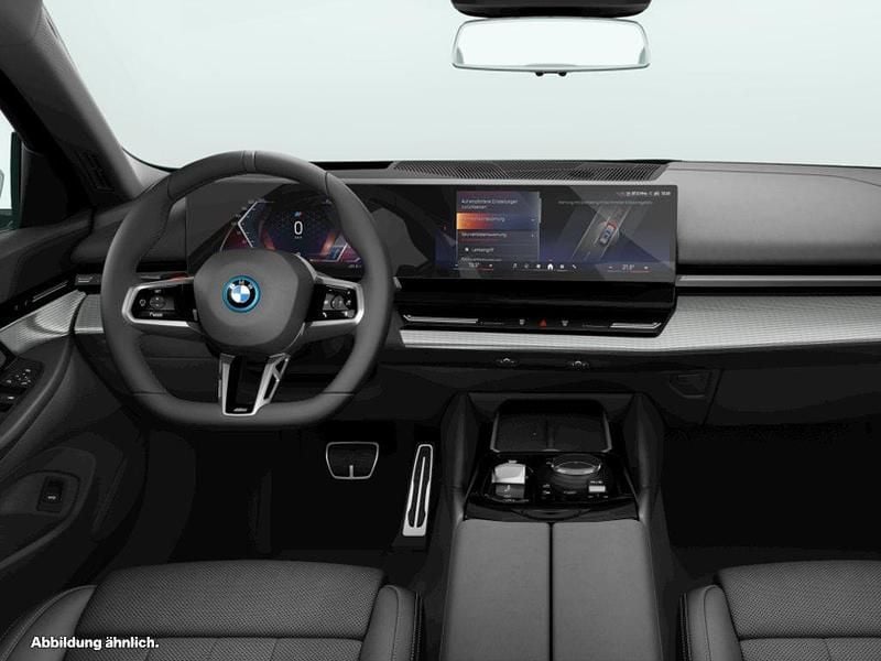 Gebraucht BMW i5 M Sport 250 kW (340 PS) 2025 Grau Kombi