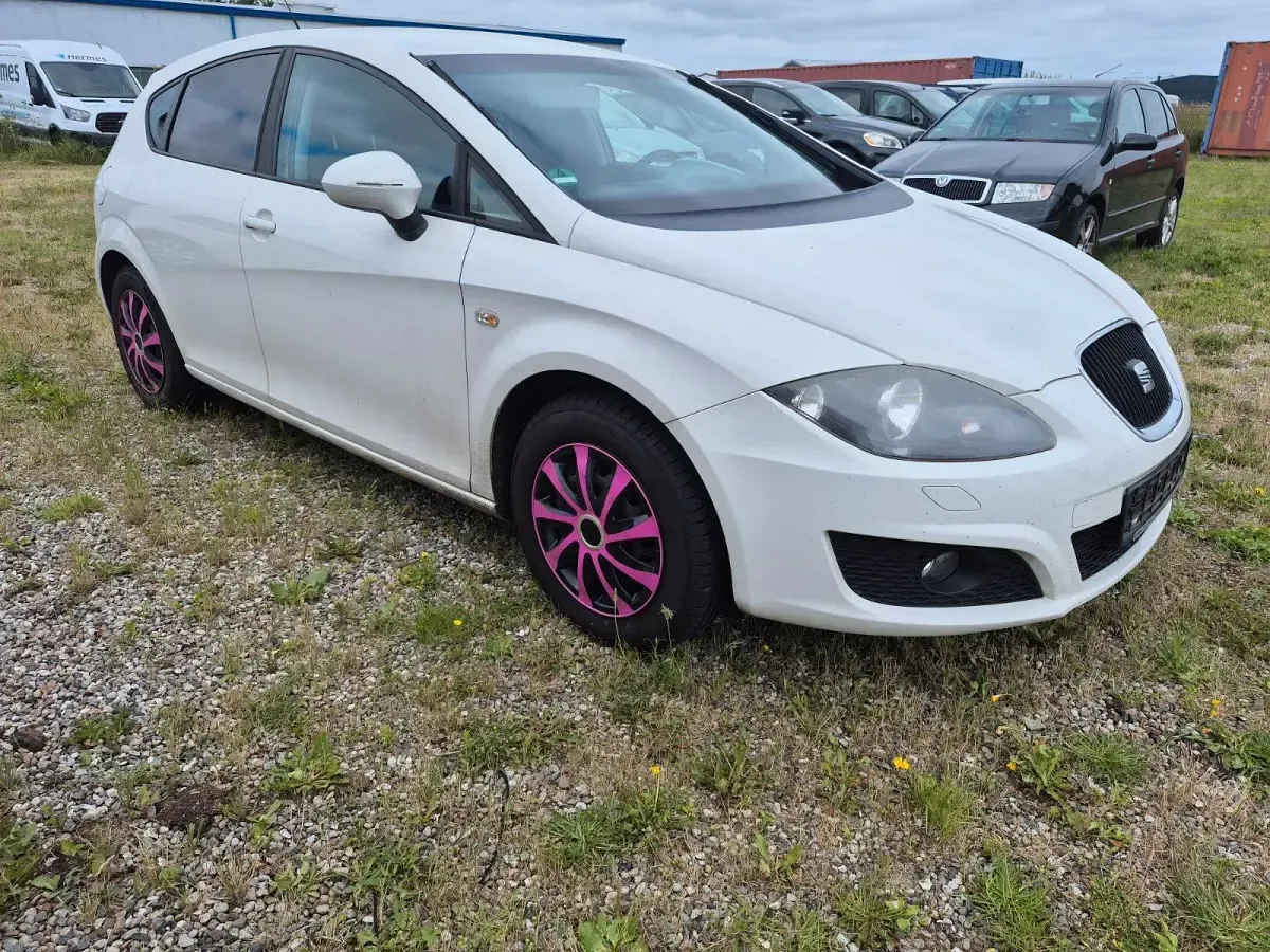 Gebraucht Seat Leon 105 PS (77 kW) 2011 Weiß Kleinwagen