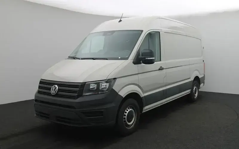 Gebraucht VW Crafter 177 PS (130 kW) 2025 Grau Van