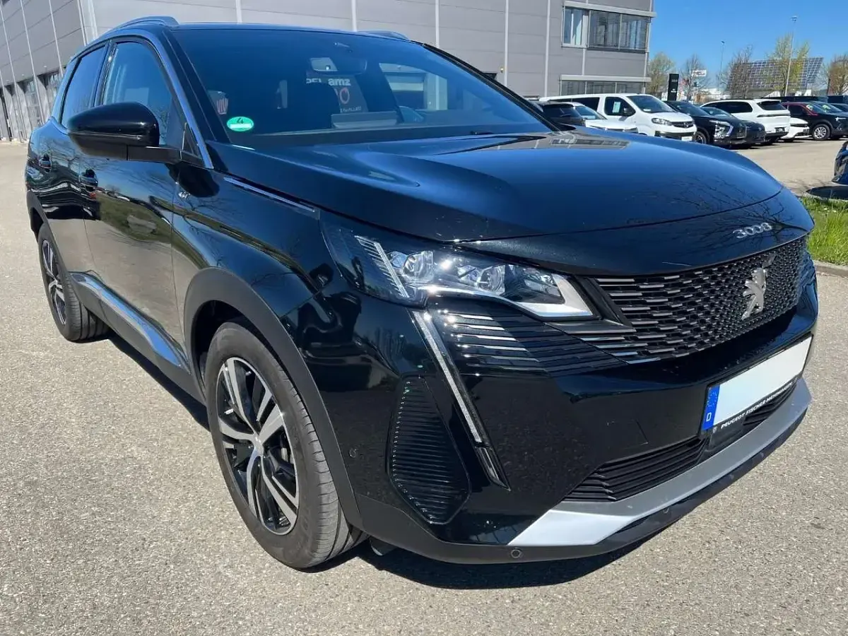Gebraucht Peugeot 3008 GT 131 PS (96 kW) 2023 Lackierung schwarz perla nera/ SUV