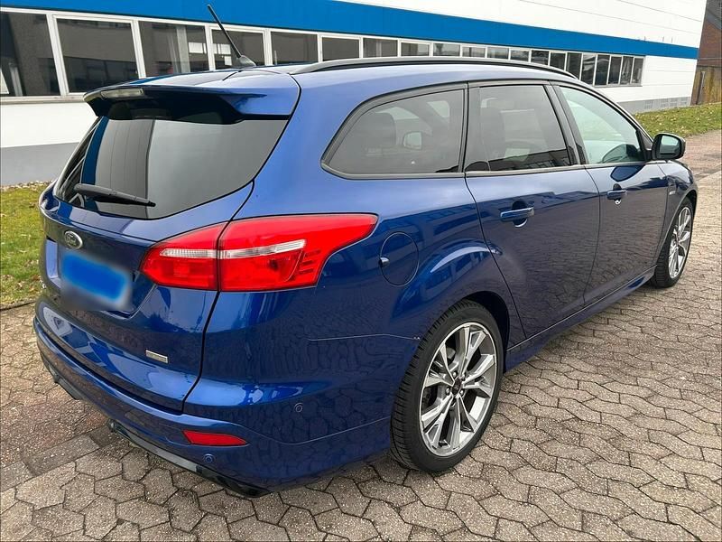 Gebraucht Ford Focus ST-Line 125 PS (91 kW) 2018 Blau Kombi