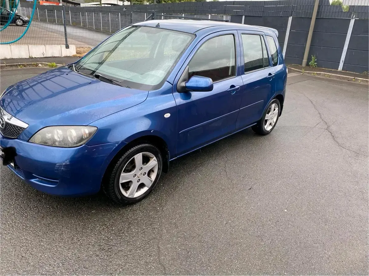 Gebraucht Mazda 2 80 PS (58 kW) 2007 Blau Kleinwagen