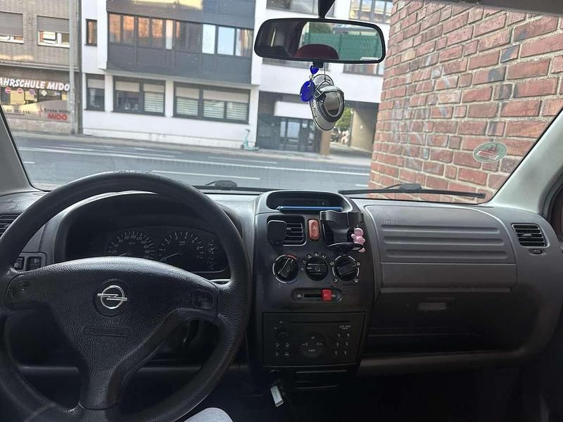 Gebraucht Opel Agila Comfort 75 PS (55 kW) 2002 Rot Van / Kleinbus