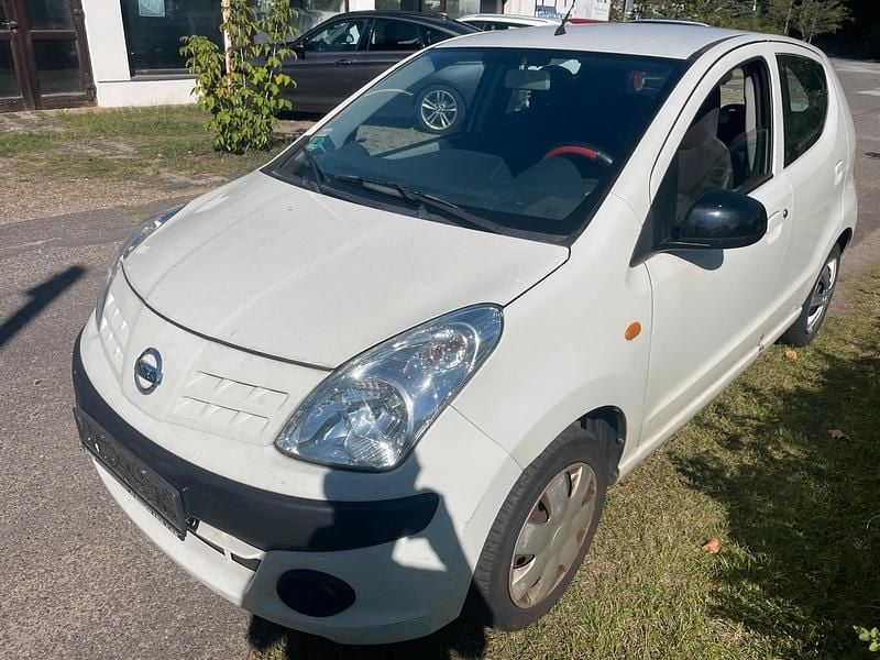 Gebraucht Nissan Pixo 68 PS (50 kW) 2010 Weiß Kleinwagen