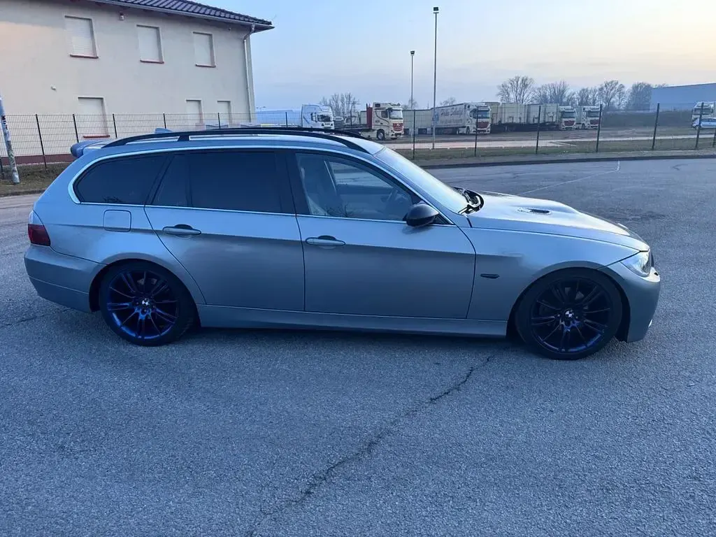Gebraucht BMW 325 Performance 218 PS (160 kW) 2005 Grau Kombi