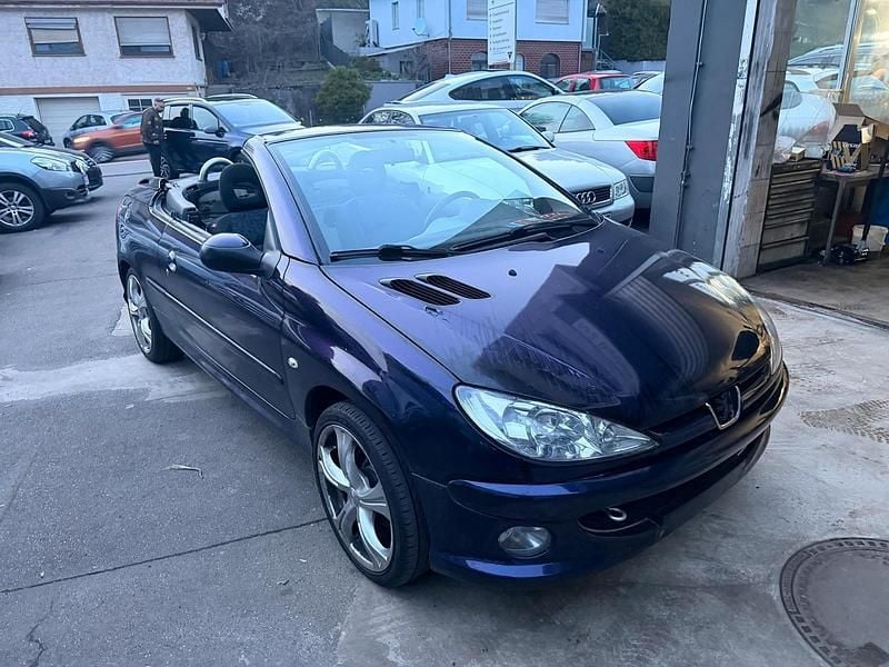 Gebraucht Peugeot 206 CC 110 PS (80 kW) 2006 Silber Cabrio