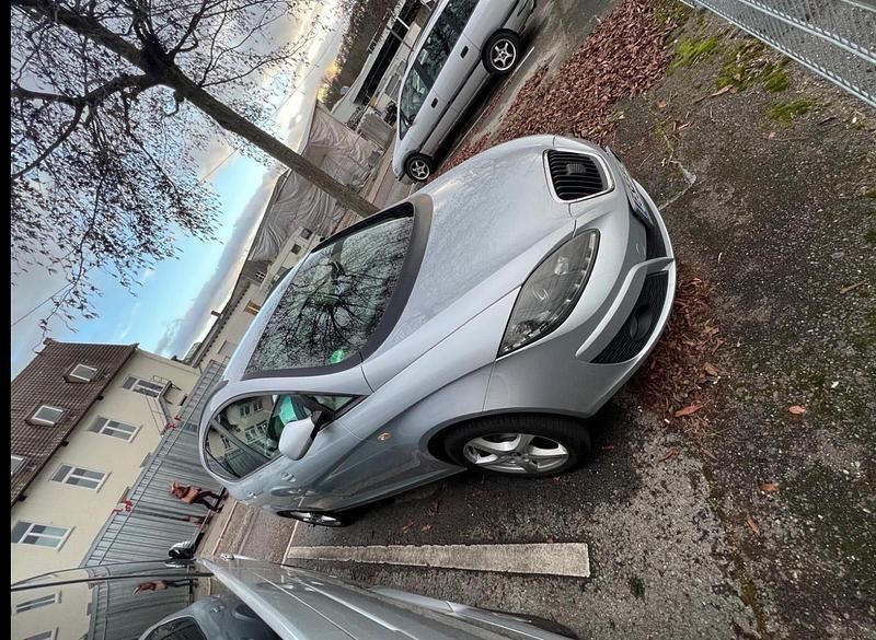 Silber Gebraucht 2011 Seat Altea Van / Kleinbus | 3.150 € (Fairer Preis) - Bild 1/1