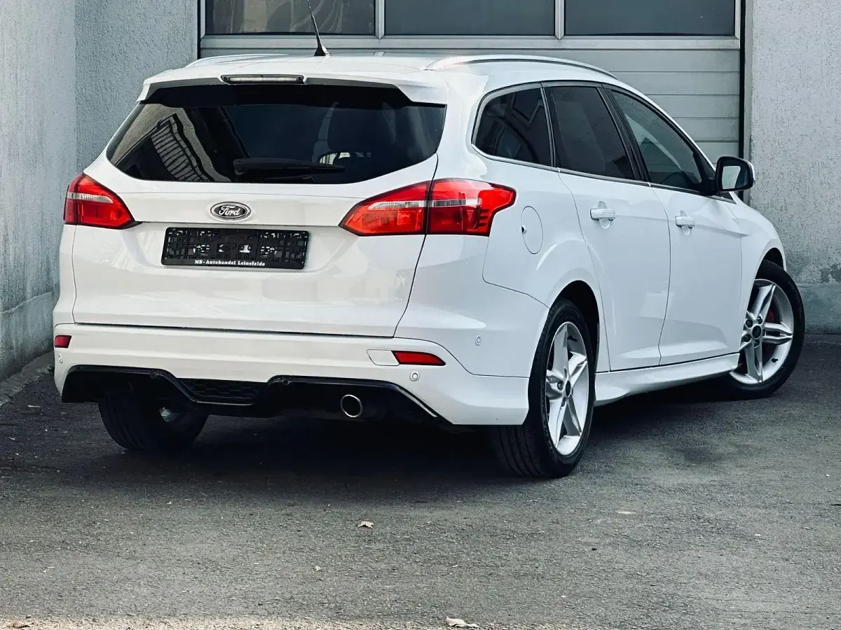 Gebraucht Ford Focus ST-Line 150 PS (110 kW) 2016 Weiß Kombi