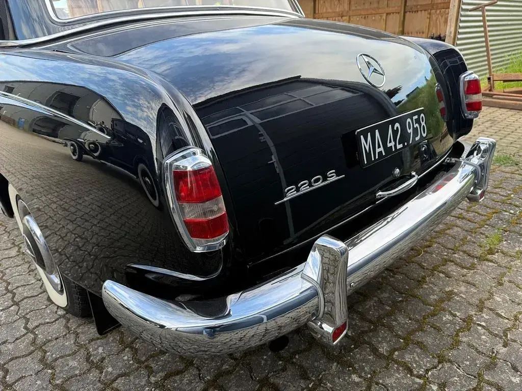 Gebraucht Mercedes 220 185 PS (136 kW) 1958 Schwarz Limousine
