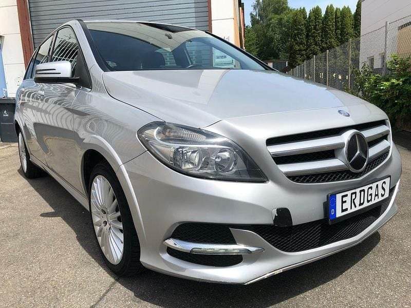 Gebraucht Mercedes C200 156 PS (114 kW) 2015 Silber Limousine