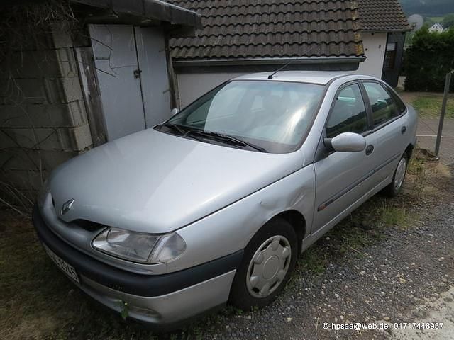 Gebraucht Renault Laguna 113 PS (83 kW) 1996 Silber metallic Limousine