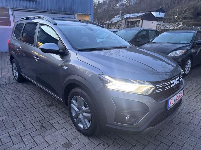 Gebraucht Dacia Jogger Expression 110 PS (80 kW) 2023 Van / Kleinbus