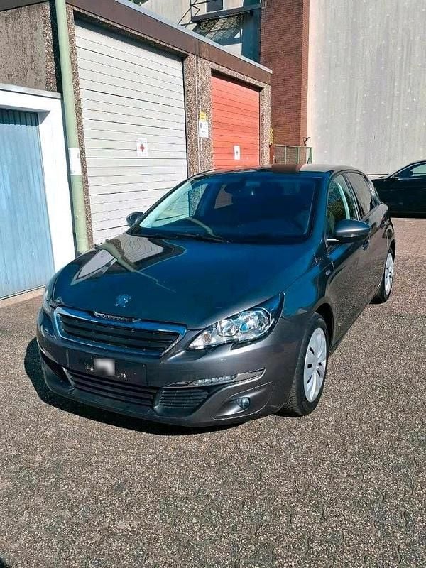 Gebraucht Peugeot 308 110 PS (80 kW) 2016 Grau Kleinwagen