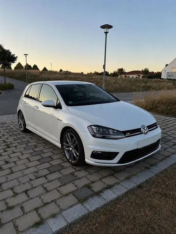 Gebraucht VW Golf VII Cup 140 PS (102 kW) 2014 Weiß Limousine