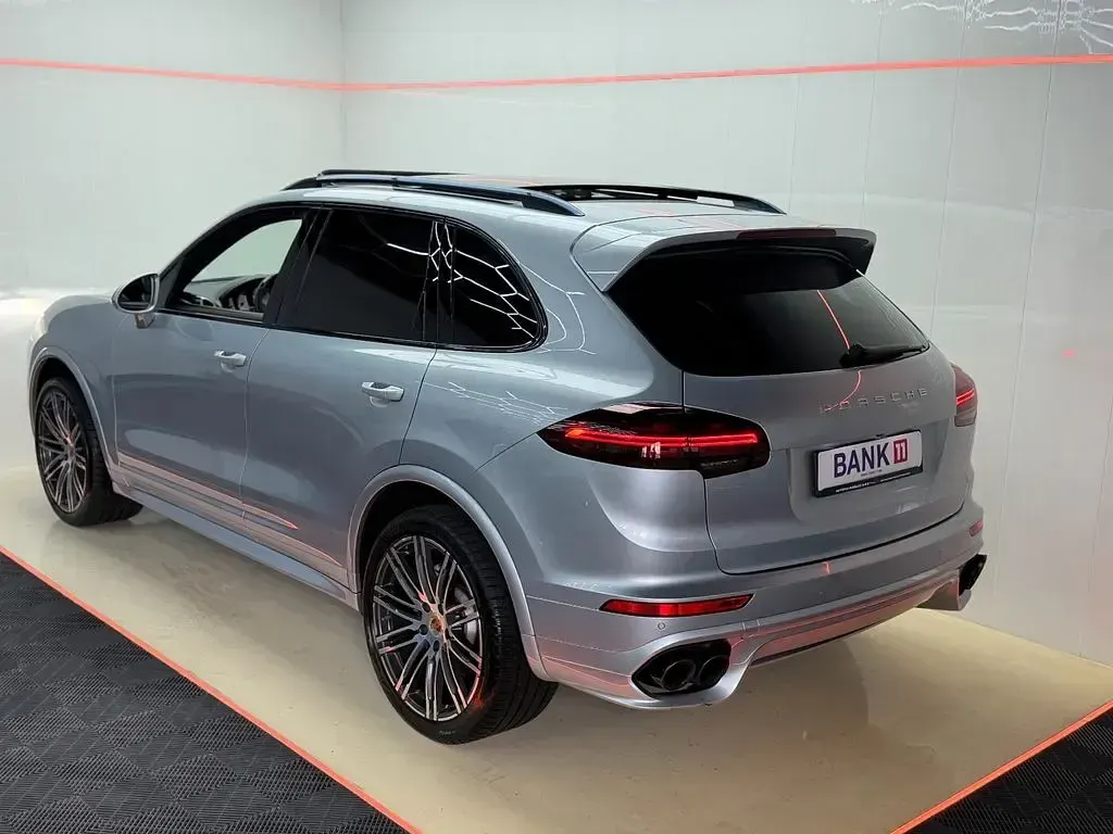 Gebraucht Porsche Cayenne Chrono 385 PS (283 kW) 2016 Silber SUV
