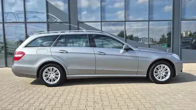 Gebraucht Mercedes E200 184 PS (135 kW) 2011 Andere Kombi