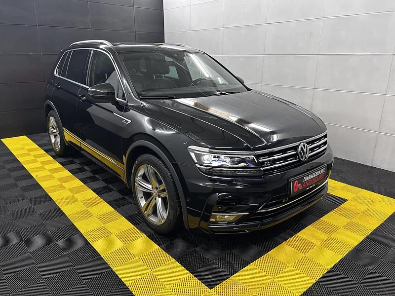 Gebraucht VW Tiguan R-line 150 PS (110 kW) 2019 Deep black perleffekt SUV