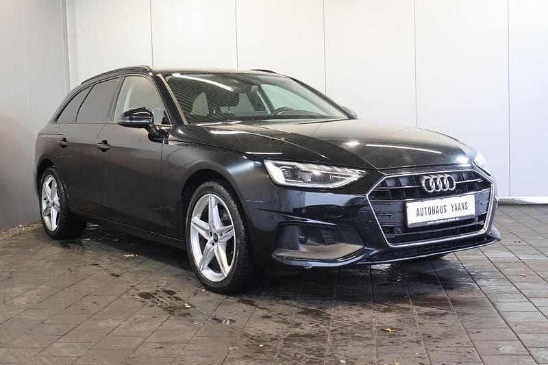 Gebraucht Audi A4 Sport 163 PS (119 kW) 2022 Schwarz Kombi