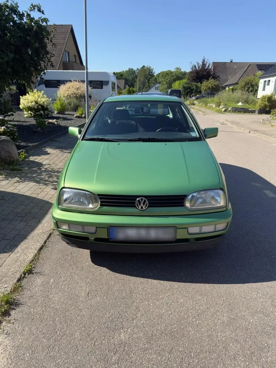 Gebraucht VW Golf III 75 PS (55 kW) 1997 Grün Kleinwagen