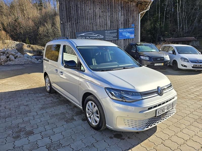 Gebraucht VW Caddy Life 122 PS (89 kW) 2023 Silber Van / Kleinbus