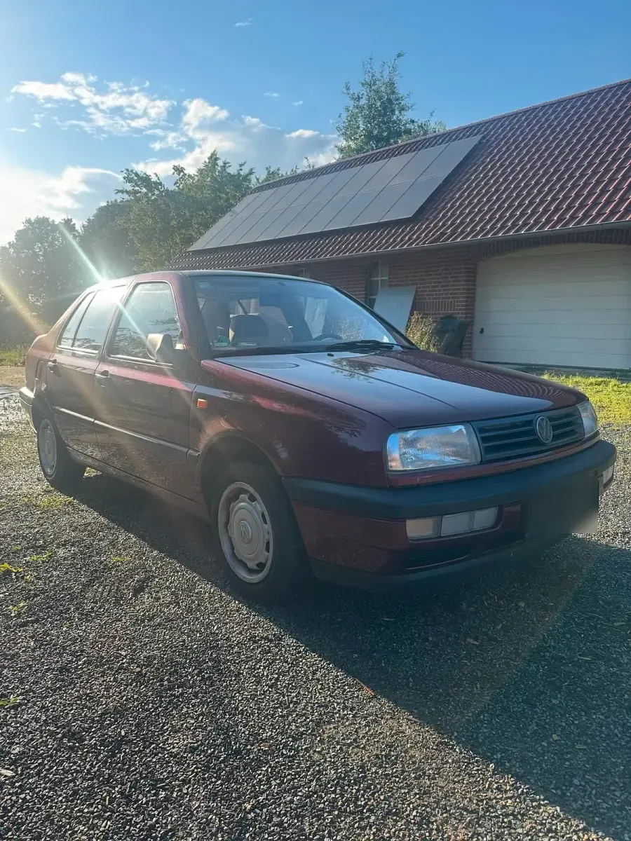 Gebraucht VW Vento 55 PS (40 kW) 1992 Rot Limousine