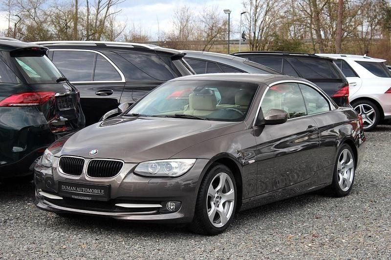 Gebraucht BMW 320 Cabriolet Exclusive 170 PS (125 kW) 2011 Grau Cabrio
