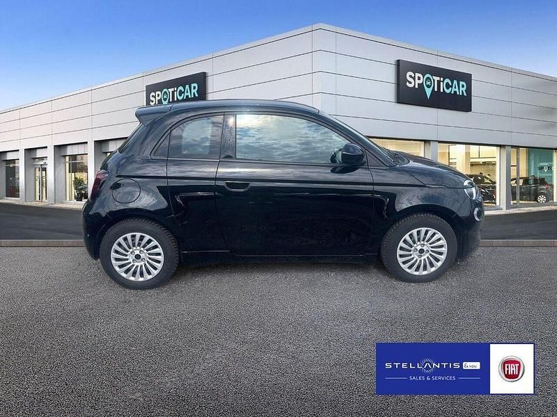 Gebraucht Fiat 500e 86 kW (118 PS) 2023 Schwarz Kleinwagen