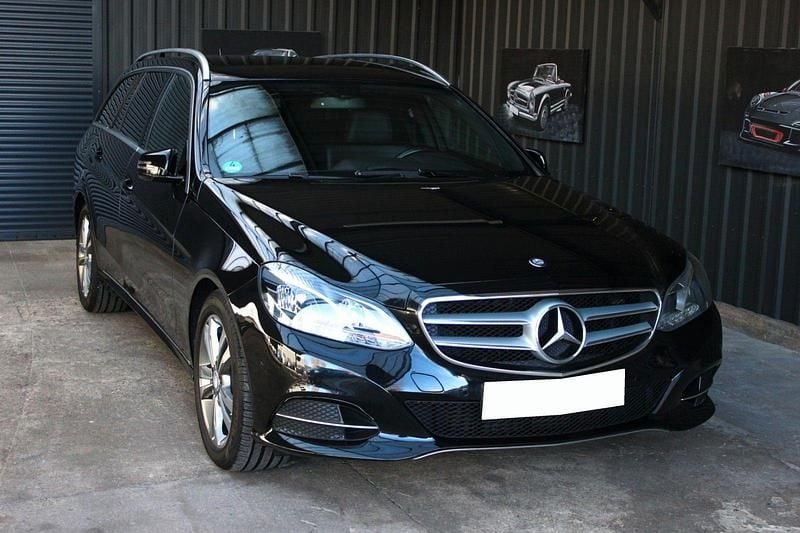 Gebraucht Mercedes E200 Avantgarde 136 PS (100 kW) 2014 Schwarz Kombi