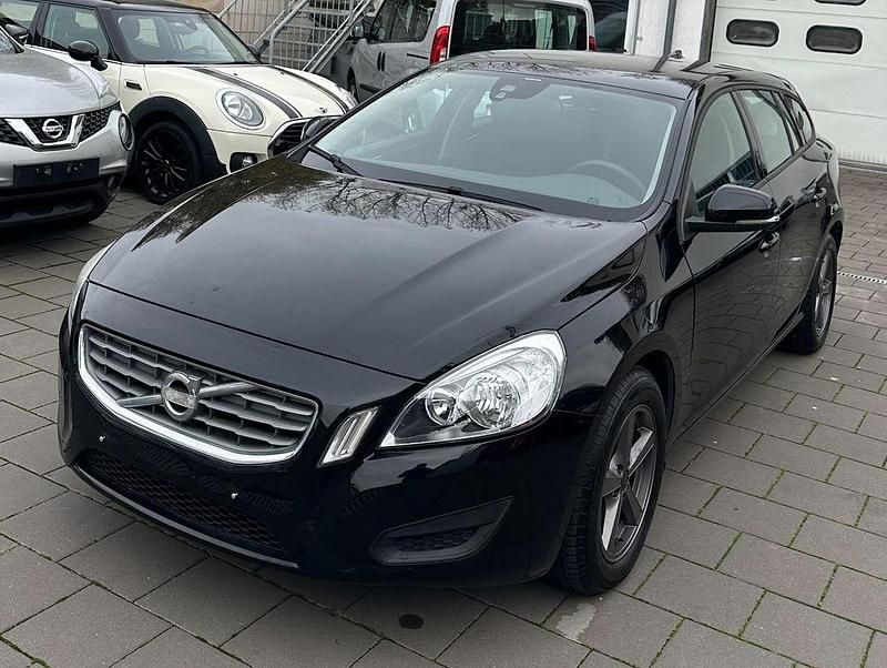Gebraucht Volvo V60 114 PS (83 kW) 2012 Schwarz Kombi