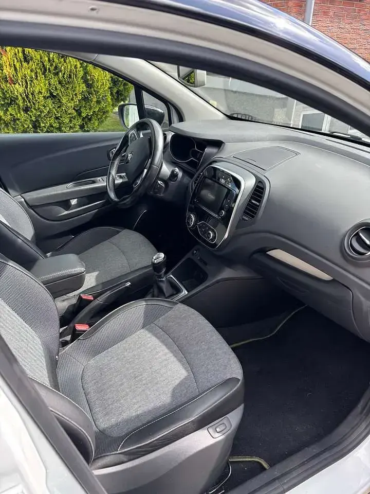 Gebraucht Renault Captur 110 PS (80 kW) 2018 Weiß SUV