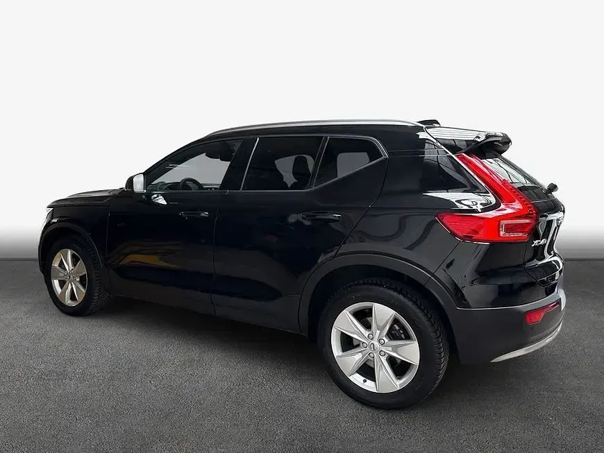 Gebraucht Volvo XC40 Core 163 PS (119 kW) 2024 Schwarz SUV