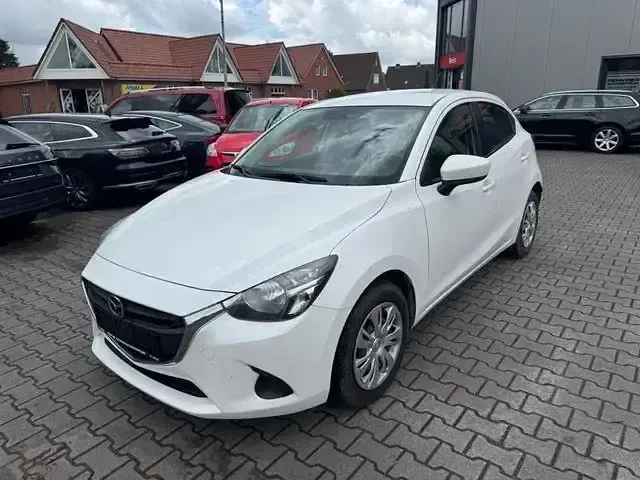 Gebraucht Mazda 2 Center-Line 150 PS (110 kW) 2016 Weiß Limousine