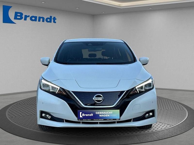 Gebraucht Nissan Leaf Tekna 110 kW (150 PS) 2019 Weiß Kleinwagen