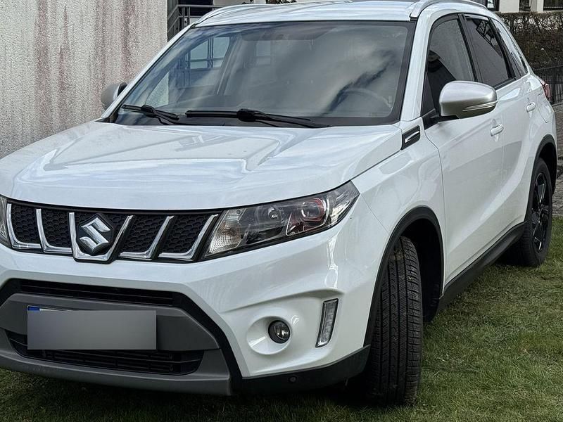 Gebraucht Suzuki Vitara 140 PS (102 kW) 2016 Weiß SUV