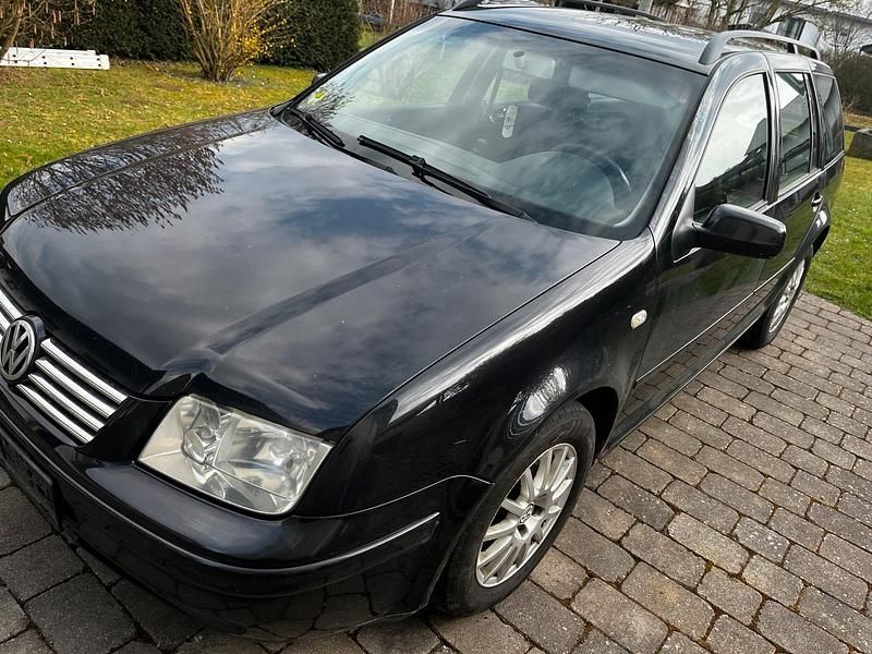 Gebraucht VW Bora 101 PS (74 kW) 2002 Blau Kombi