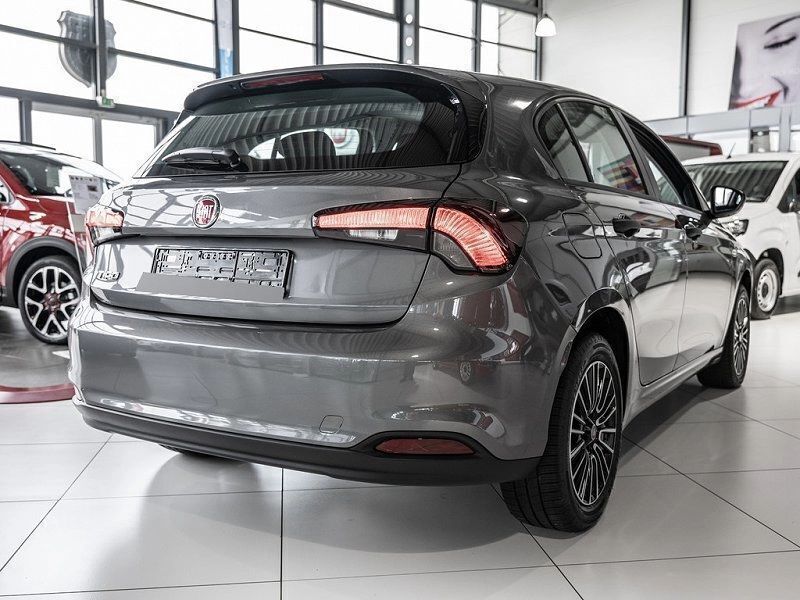Grau Gebraucht 2022 Fiat Tipo City Life Limousine | 18.849 € (Fairer Preis) - Bild 1/4