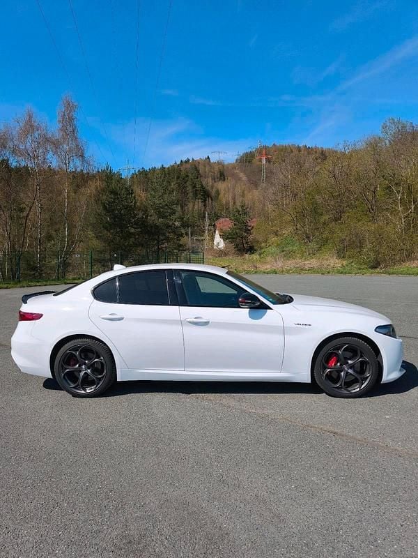 Second-hand Alfa Romeo Giulia Veloce 280 CP (205 kW) 2021 Alb Berlinǎ