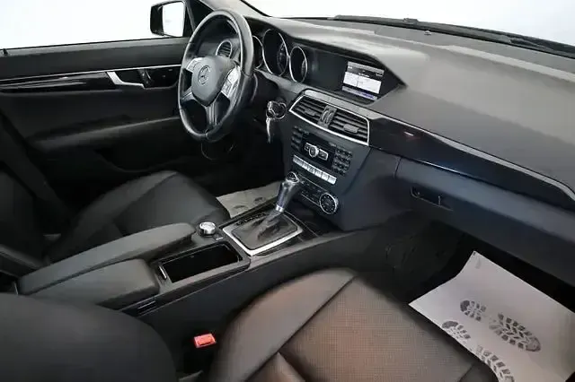Gebraucht Mercedes C220 170 PS (125 kW) 2012 Schwarz Kombi