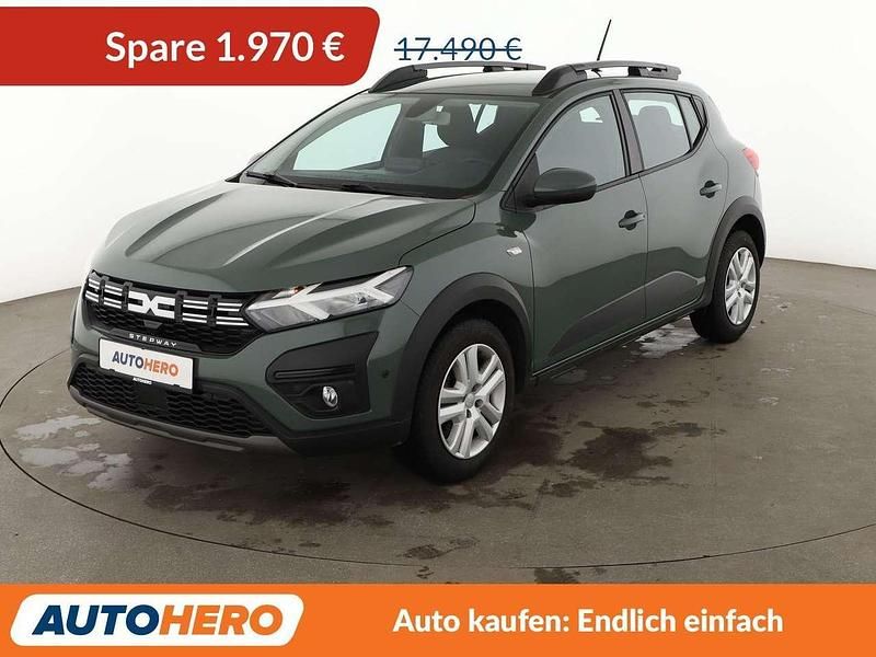 Gebraucht Dacia Sandero Expression 91 PS (66 kW) 2023 Grün Kleinwagen