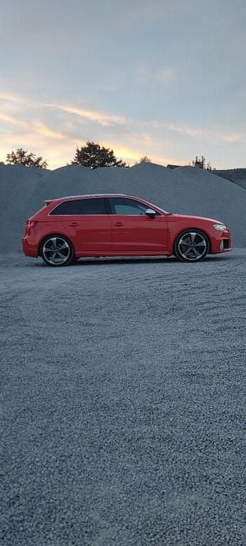 Rot Gebraucht 2016 Audi RS3 Sport Limousine | 33.000 € (Guter Preis) - Bild 1/4