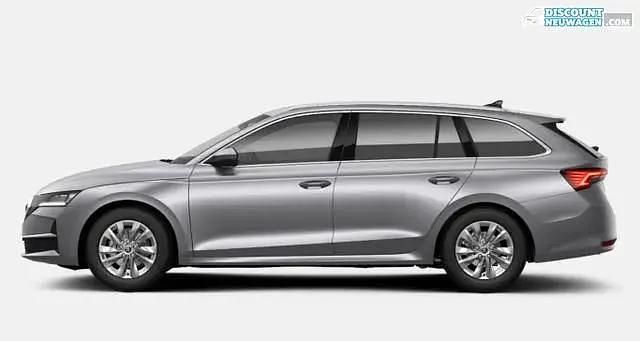 Brillantsilber metallic Neu 2025 Skoda Octavia Kombi | 28.874 € (Superpreis) - Bild 1/3