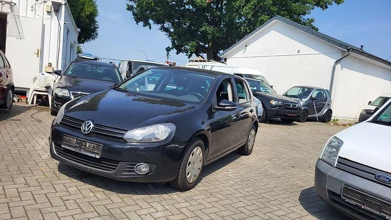 Schwarz Gebraucht 2011 VW Golf VI Style Limousine | 4.475 € (Guter Preis) - Bild 1/4