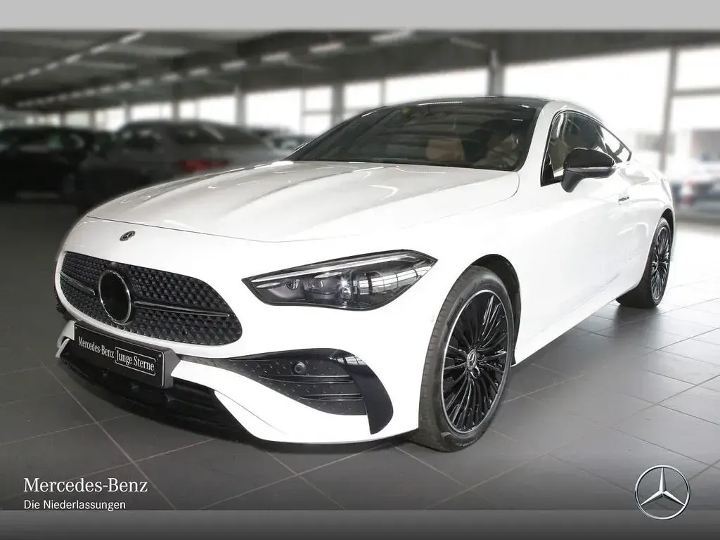 Gebraucht Mercedes CLE300 AMG 204 PS (150 kW) 2025 Weiß Coupé
