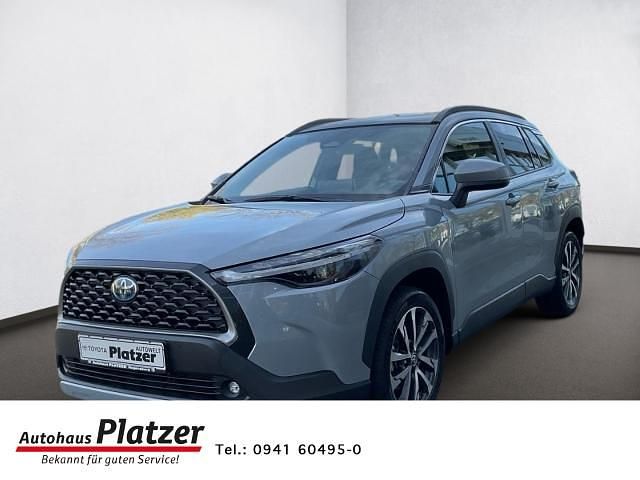 Grau Gebraucht 2023 Toyota Corolla Cross Team SUV | 31.980 € (Superpreis) - Bild 1/4