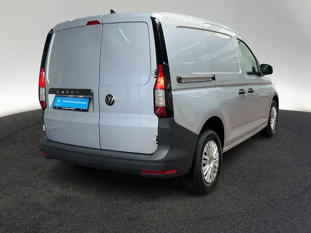 Gebraucht VW Caddy 102 PS (75 kW) 2025 Reflexsilber metallic Van / Kleinbus