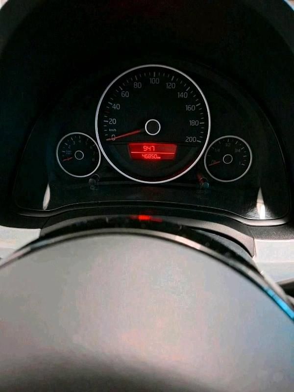 Second-hand VW up! 75 CP (55 kW) 2012 Alb Hatchback